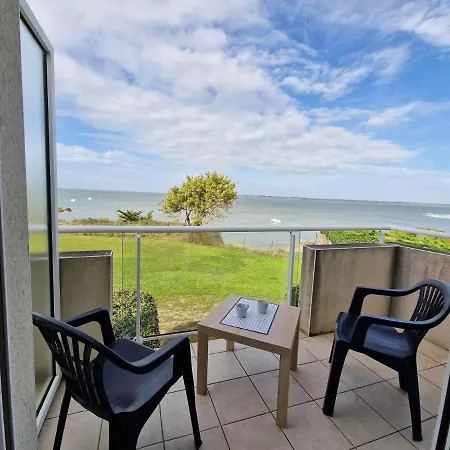Daire Bright 2 Bedroom With Balcony With Direct Access, Mesquer